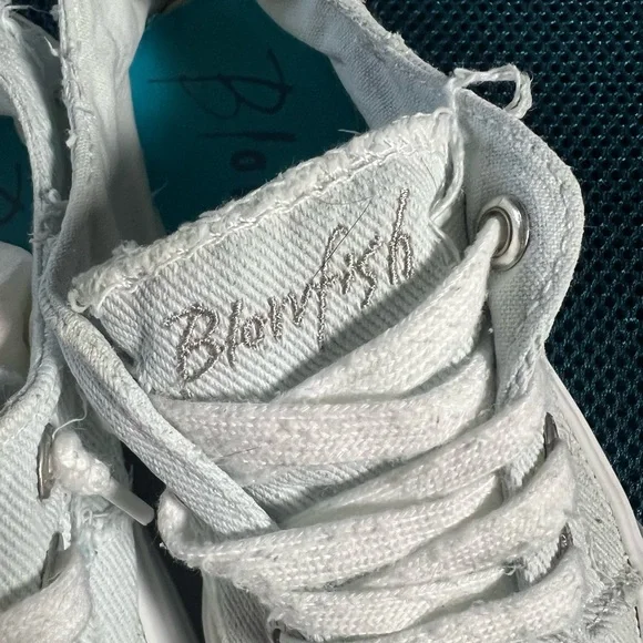 Blowfish Malibu slip on sneakers gray/green and white, size 7 - Picture 3 of 8